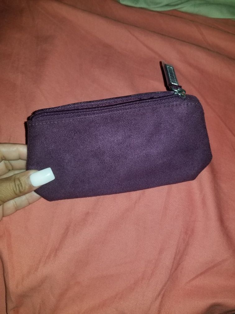 Lil wallet... purple... brand new $7 or better offer