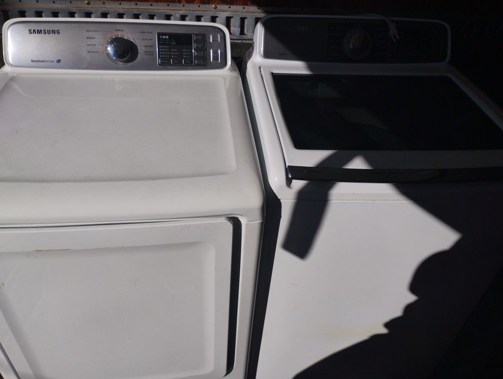 "Wow. Stoves, Fridges, Washer And Dryers"