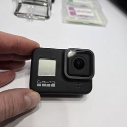 GoPro Hero 8 Black + Accesories 