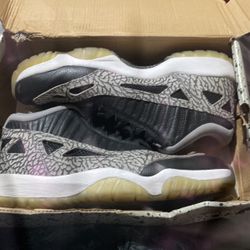 Jordan 11 Retro Low IE Black Cement 