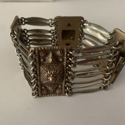 VINTAGE Silver Bracelet from MEXICO LINK Style w/Pyramids. Hook Closure