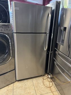 Refrigerator Works Great 