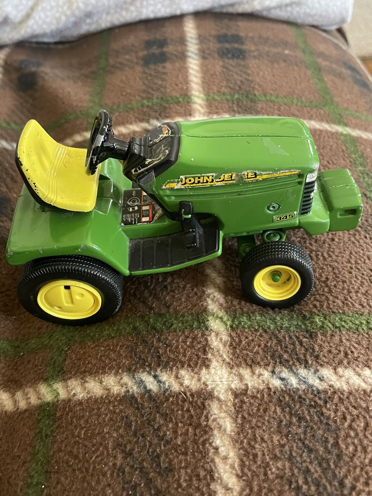 Vintage John Deere Toy Tractor/Mower 345-1/32 scale