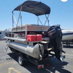 pontoon boat 16 feet tracker 2019  40hp  mercury 2019