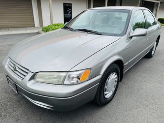 1998 Toyota Camry LE 108k Miles