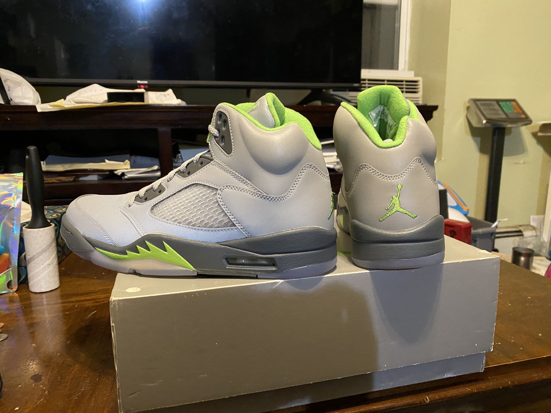 Air Jordan 5 Green Bean Size 9.5 Men New 