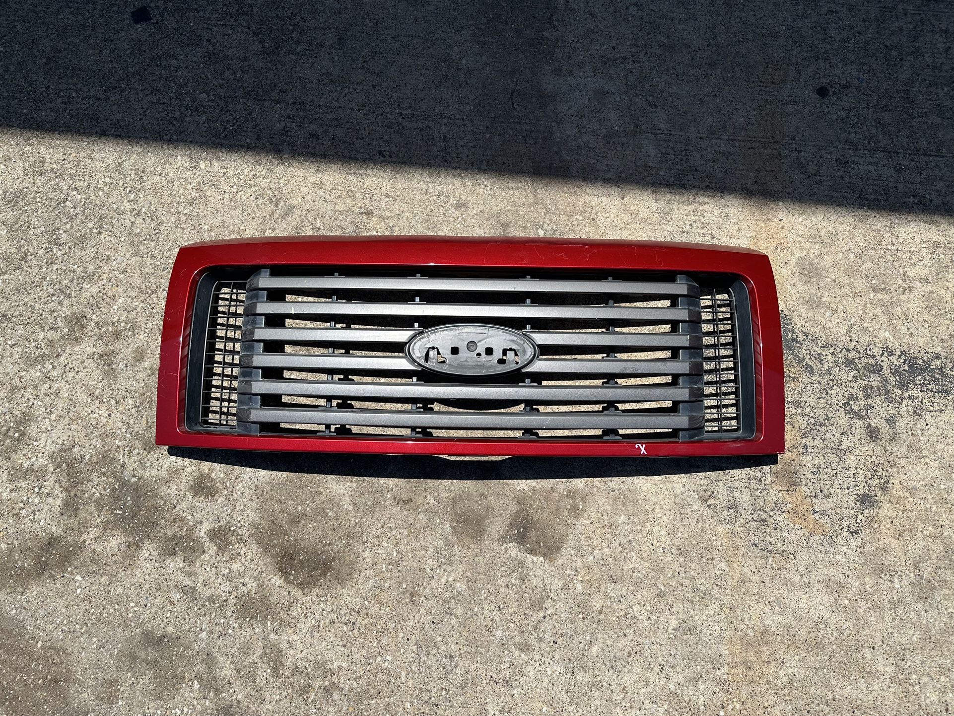 2009, 2010, 2011, 2012, 2013, 2014 Ford F150 Grille ( Used Car Parts )