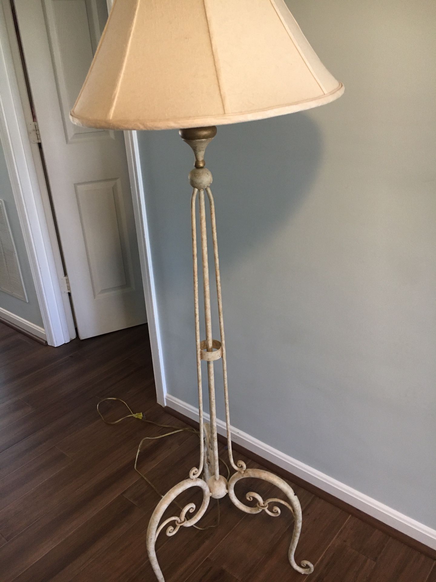 French Country Style Lamp (Ethan Allen)