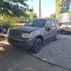 Ford Explorer 2003 Parting Out