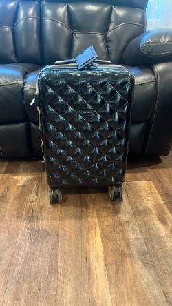 Tahari Luggage