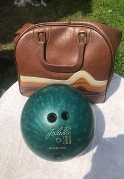 Bowling ball 12 lb