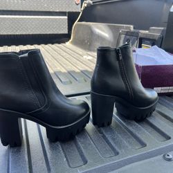 Women’s High Heel Boot