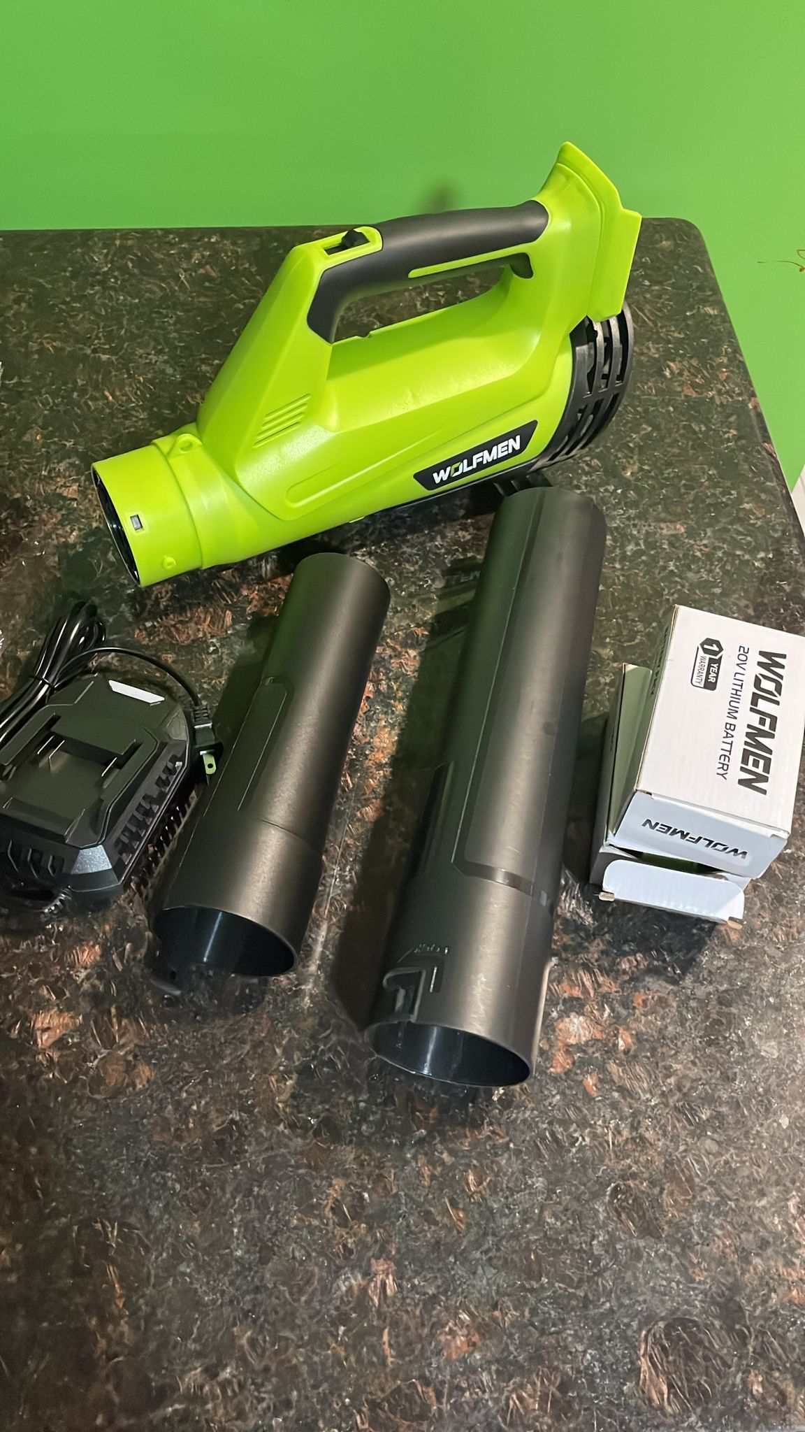 Leaf Blower, Electric Cordless Leaf Blower with 2 Batteries and Charger, 2 Speed Mode, Lightweight Leaf Blowers Asking $75