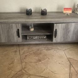 Living Room - Tv Stand 