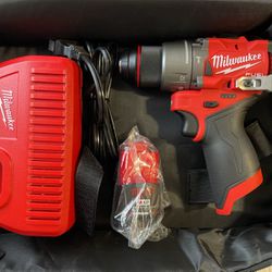 Milwaukee M12 Fuel Hammer Drill Kit 90.00