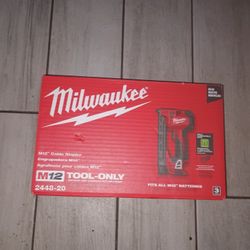 Milwaukee M12 Cable Stampller