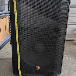 Harbinger V2215 Powered Loudspeaker and FM transmitter.