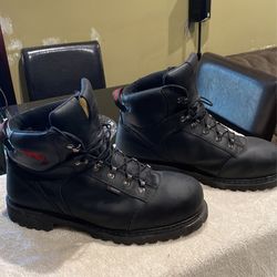 Red Wings Boots Sz13 Rip On Tongue