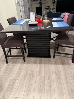 Mordern Dining table