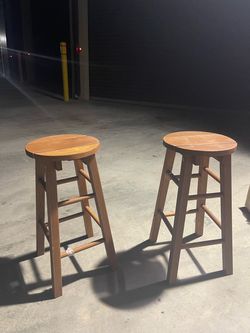 Outdoor bar stools