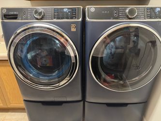 GE Ultrafresh Front Load Set- 5 cu ft