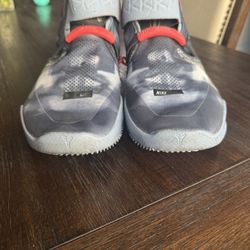 Nike Kobe Shoes Size 9.5