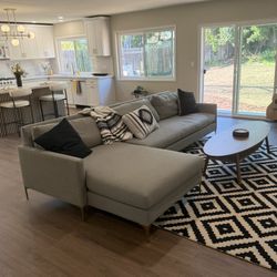 Basset Sectional. Excellent Condition