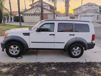 $3800 obo 2007 dodge nitro