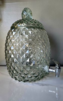 2 Gallon Pineapple Beverage Dispenser