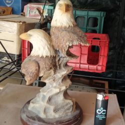 Bald Eagles Statue