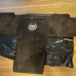 2012 Cadillac Escalade Esv Runner Mat (2nd edition row) Chocolate Brown NEW OEM (I DONT ANSWER TO IS THIS AVAILABLE)
