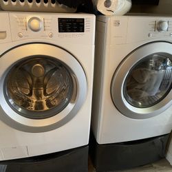 LG Washer And Dryer Combo
