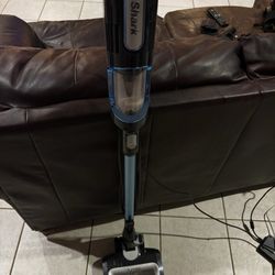 Shark Duo Clean Vacuum
