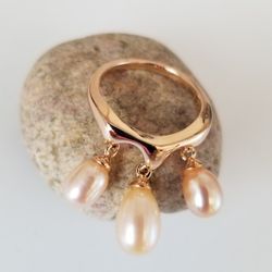Freshwater, Peach Pearl. Ring.