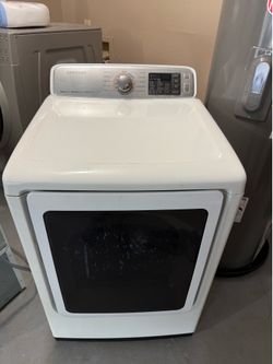 Samsung Dryer – Model DVE50M7450W/A3 – Works Great