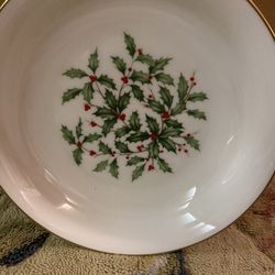 LENOX HOLLY BERRY BOWLS