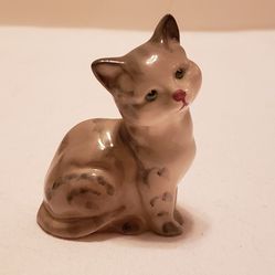 Vintage Royal Doulton Cat Figurine