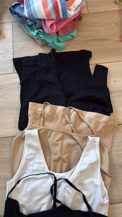 Free: women’s shape wear S-M