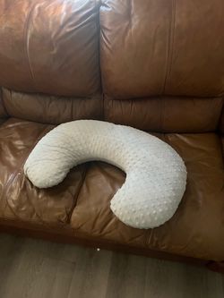 Boppy Nursing pillow with covers