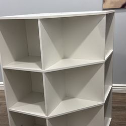 Corner Book Shelf 
