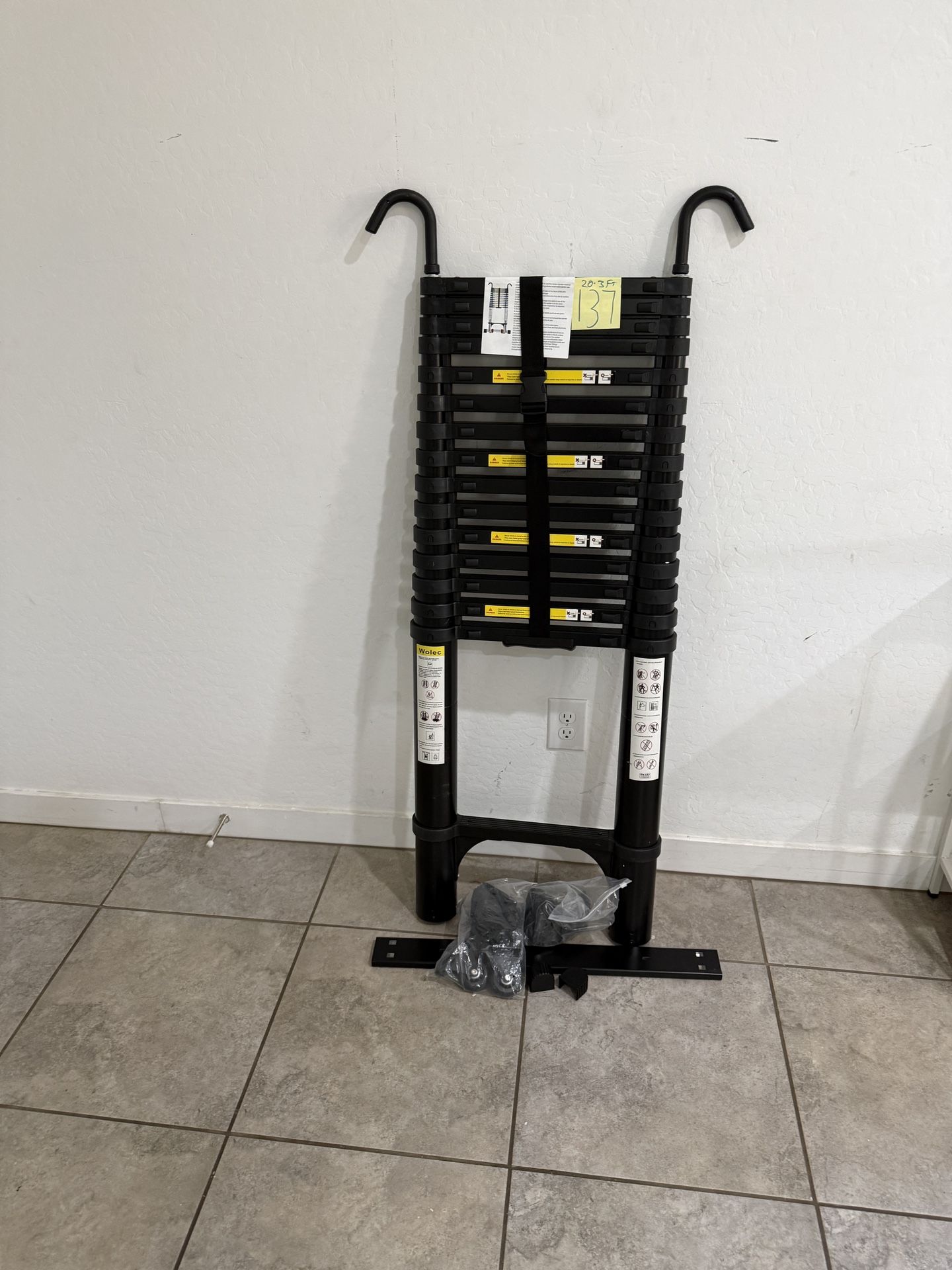 Telescoping Ladder&Ladder Stabilizer, 20.3 FT Aluminum Portable Extension Ladder w/Hooks, Stabilizers& Wheels, Heavy Duty 330lbs Max Capacity -L137