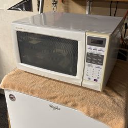 Sharp Carousel Microwave 