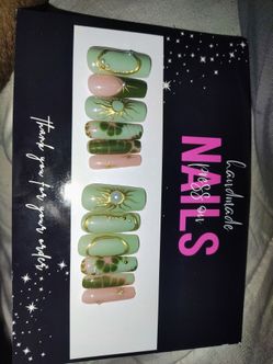 Nails from press on Brand