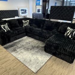 Large Black Sectional- 4 Colors