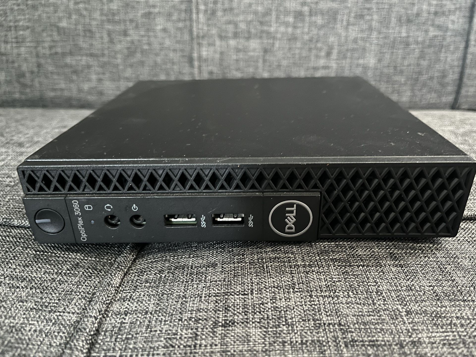 DELL OPTIPLEX 3060 i3 8100T @ 3.10 GHz 4 GB RAM 256 GB SSD Win 11 Pro
