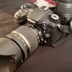 Nikon D7100 With 2 Lens And Charger And Case 