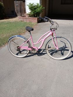Schwinn Roxie Bike
