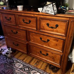 Solid Wood Dresser, Big Drawers 