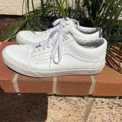 Van’s White Shoes - Size 9