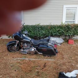 2006 Street Glide Harley Davidson Motorcycle 